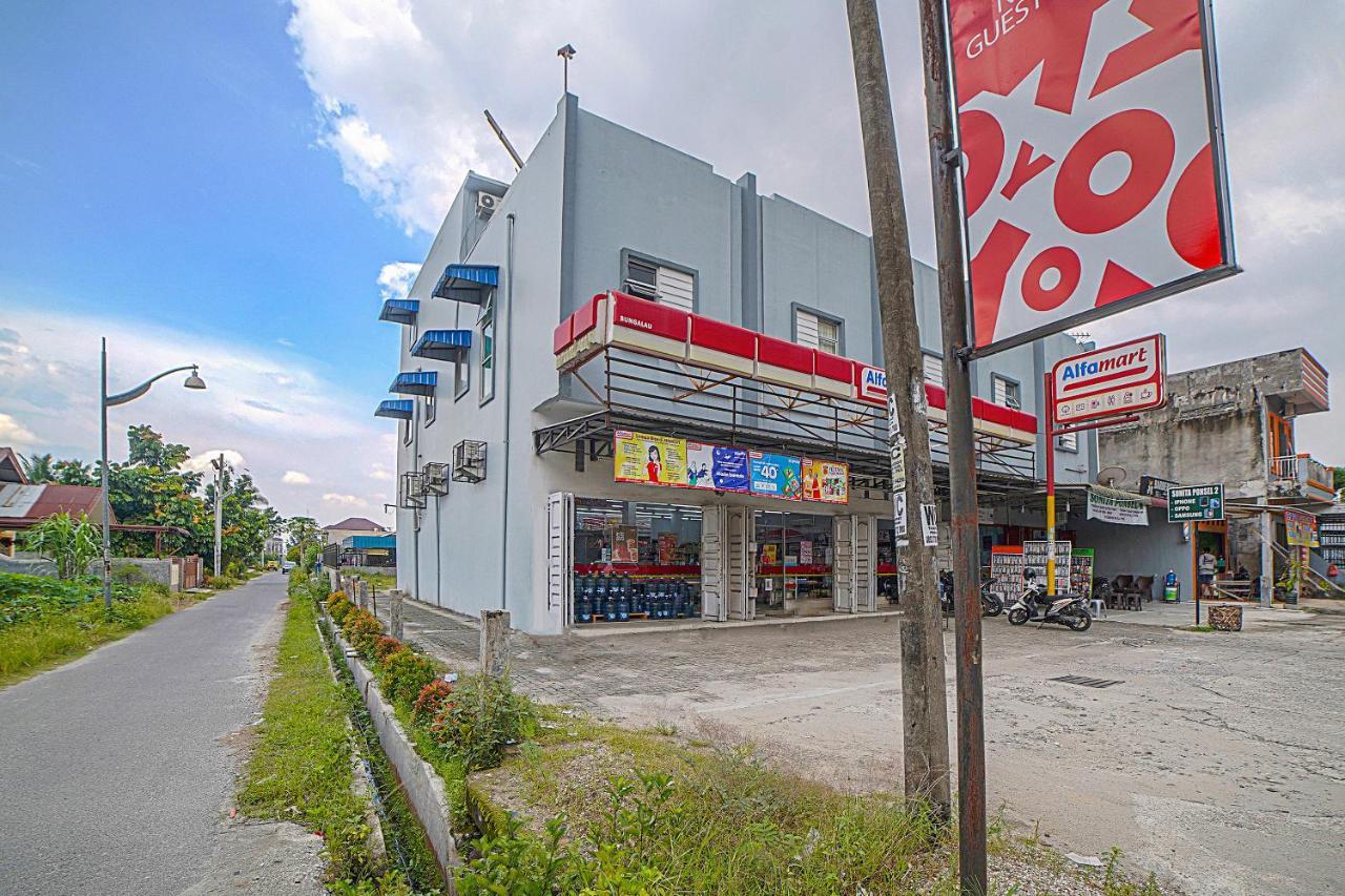 OYO 90637 Rumah Ni Karo Medan Bagian luar foto