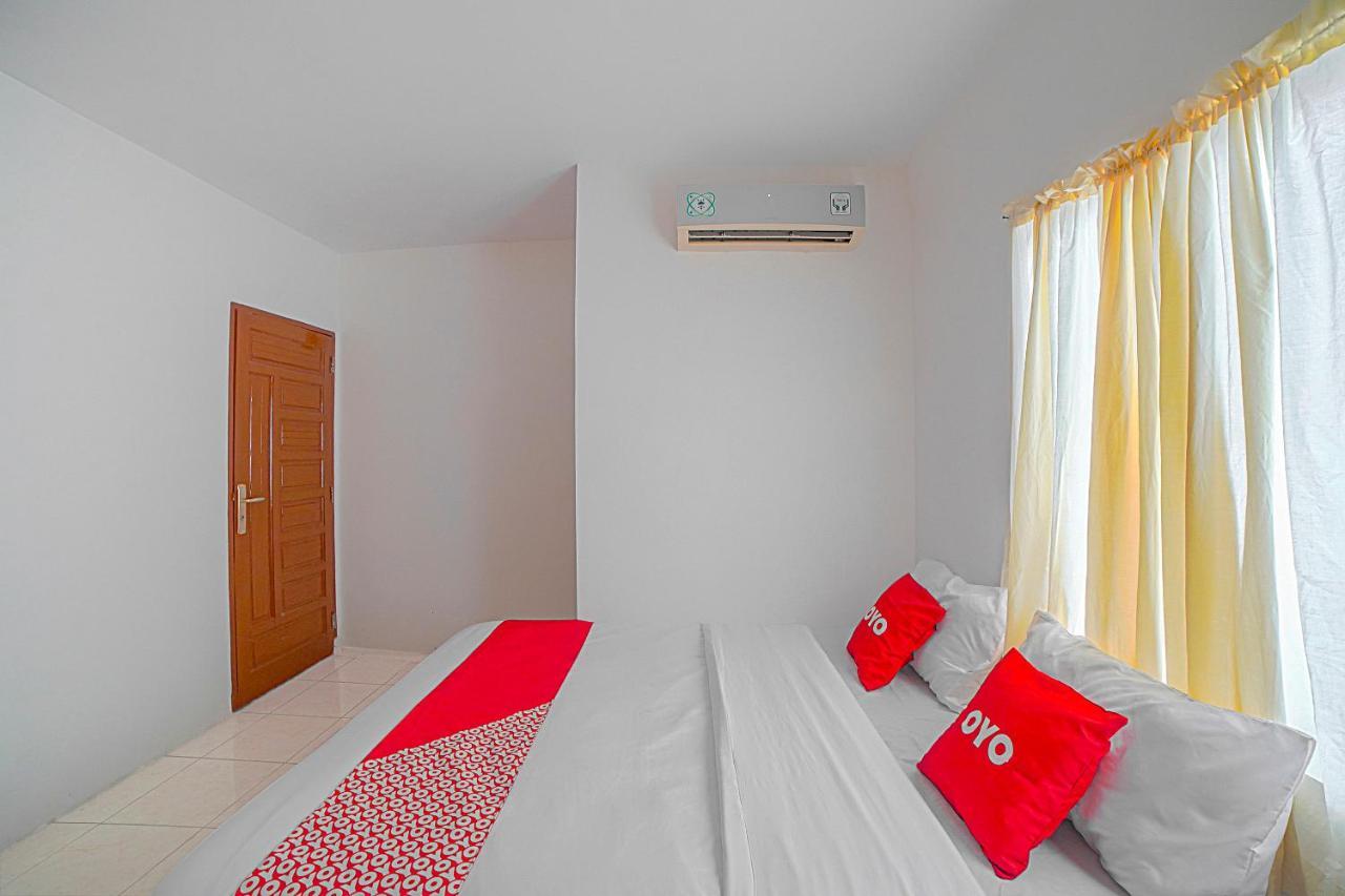 OYO 90637 Rumah Ni Karo Medan Bagian luar foto