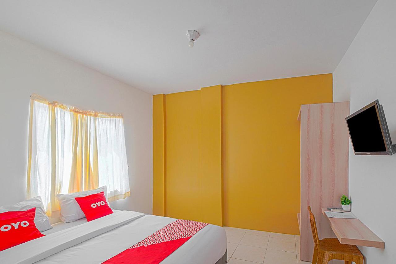 OYO 90637 Rumah Ni Karo Medan Bagian luar foto
